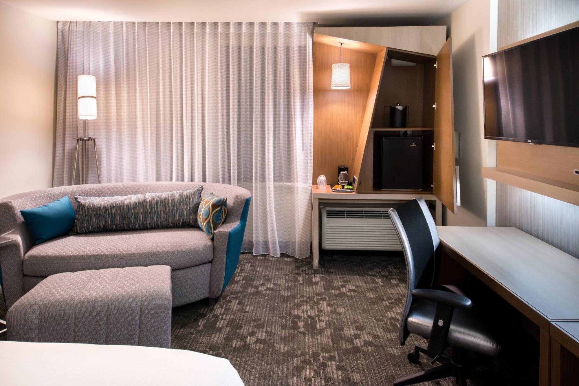 Courtyard By Marriott Jacksonville Esterno foto