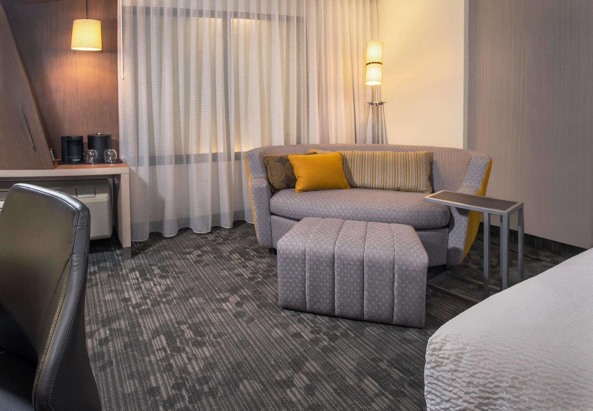 Courtyard By Marriott Jacksonville Esterno foto